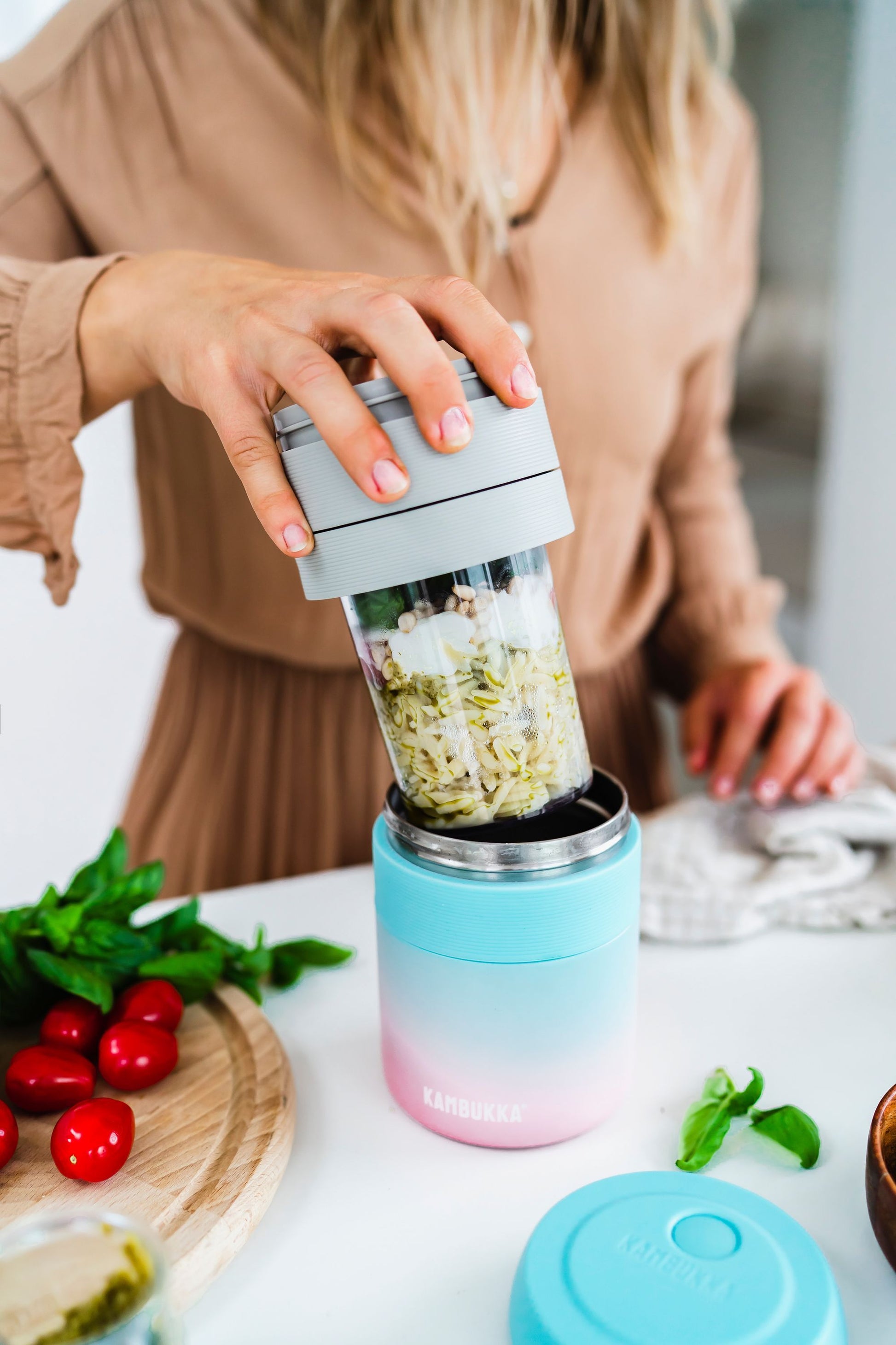 Achteraanzicht Snack Container 75ml White Kambukka waterfles